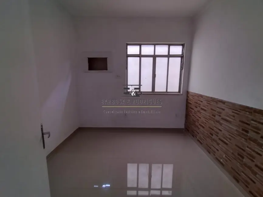 Casa com 2 quartos à venda, 200m2 em Bento Ribeiro, Rio De Janeiro - RJ - imagem 2 Foto 2 de Casa com 2 quartos à venda, 200m2 em Bento Ribeiro, Rio De Janeiro - RJ