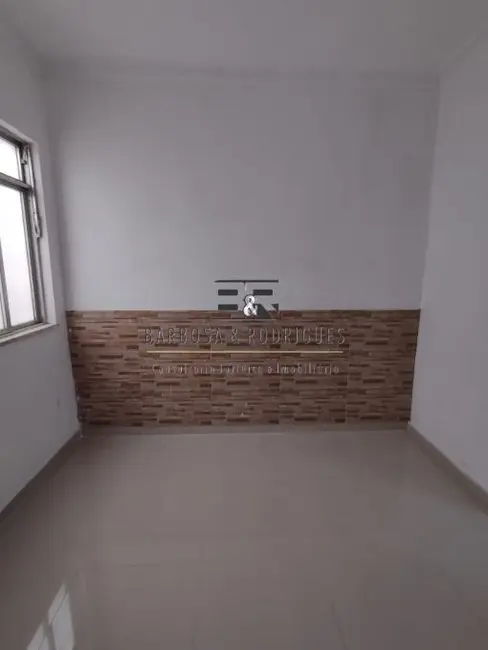 Casa com 2 quartos à venda, 200m2 em Bento Ribeiro, Rio De Janeiro - RJ - imagem 3 Foto 3 de Casa com 2 quartos à venda, 200m2 em Bento Ribeiro, Rio De Janeiro - RJ