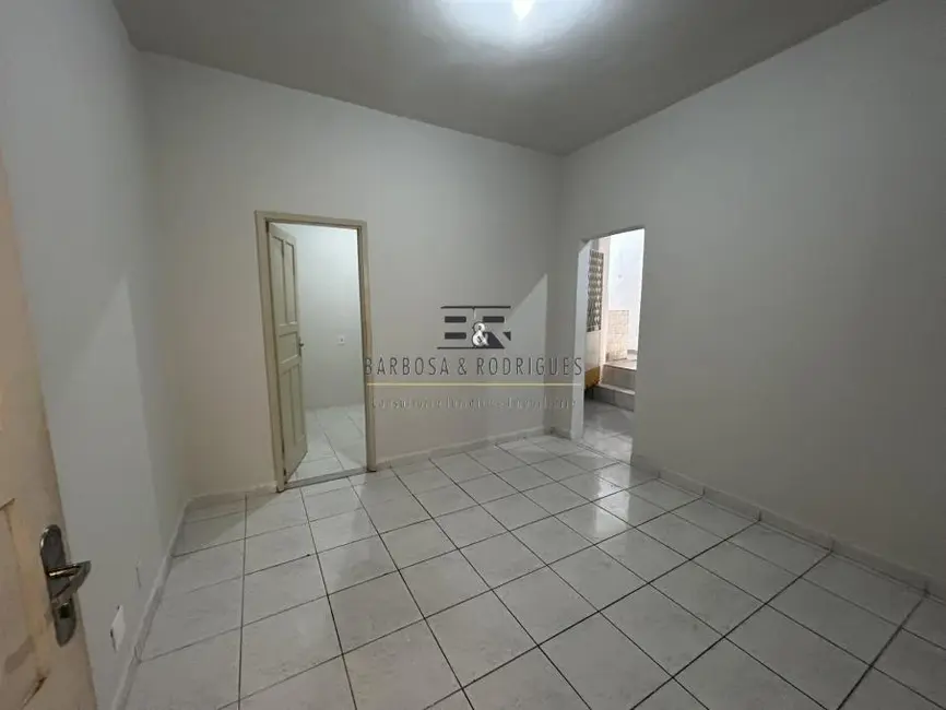 Foto 1 de Casa com 1 quarto para alugar, 40m2 em Bento Ribeiro, Rio De Janeiro - RJ