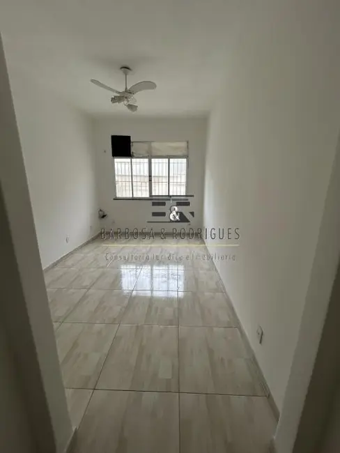 Sala Comercial para alugar, 25m2 em Madureira, Rio De Janeiro - RJ - imagem 2 Foto 2 de Sala Comercial para alugar, 25m2 em Madureira, Rio De Janeiro - RJ