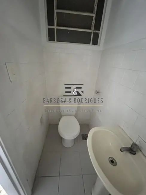 Sala Comercial para alugar, 30m2 em Madureira, Rio De Janeiro - RJ - imagem 6 Foto 6 de Sala Comercial para alugar, 30m2 em Madureira, Rio De Janeiro - RJ