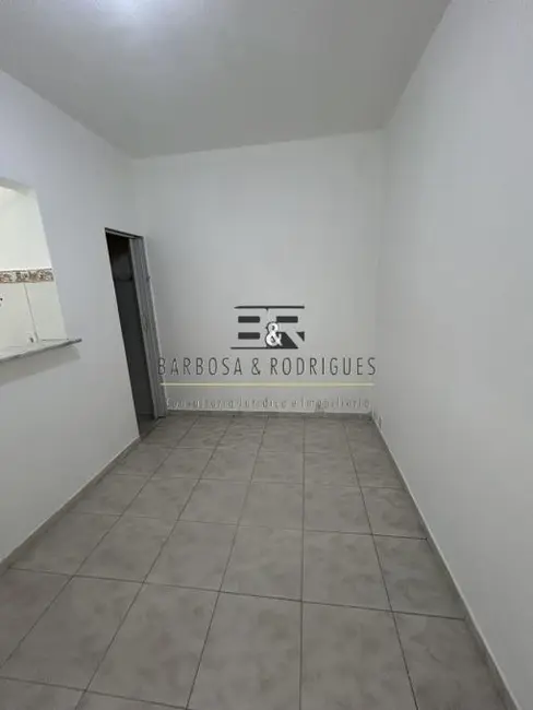 Apartamento com 1 quarto para alugar, 40m2 em Rocha Miranda, Rio De Janeiro - RJ - imagem 4 Foto 4 de Apartamento com 1 quarto para alugar, 40m2 em Rocha Miranda, Rio De Janeiro - RJ