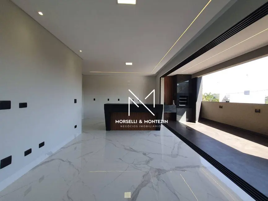 Sobrado com 5 quartos à venda, 350m2 em Conjunto Habitacional Alexandre Urbanas, Londrina - PR - imagem 4 Foto 4 de Sobrado com 5 quartos à venda, 350m2 em Conjunto Habitacional Alexandre Urbanas, Londrina - PR