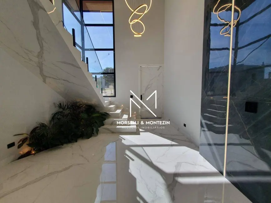 Sobrado com 5 quartos à venda, 350m2 em Conjunto Habitacional Alexandre Urbanas, Londrina - PR - imagem 3 Foto 3 de Sobrado com 5 quartos à venda, 350m2 em Conjunto Habitacional Alexandre Urbanas, Londrina - PR