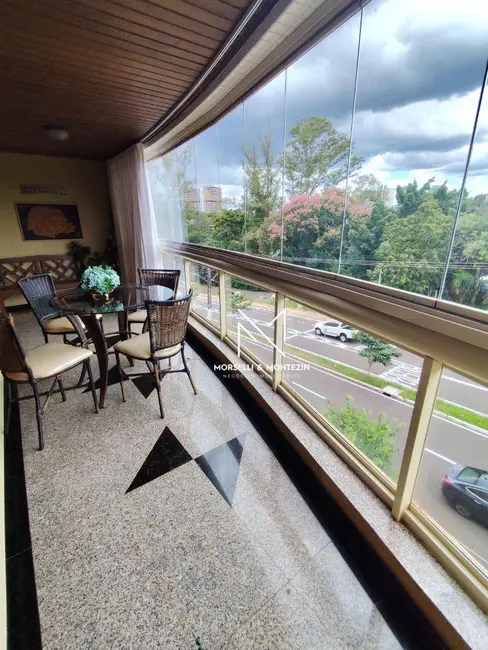 Apartamento com 3 quartos à venda, 234m2 em Londrina - PR - imagem 9 Foto 9 de Apartamento com 3 quartos à venda, 234m2 em Londrina - PR