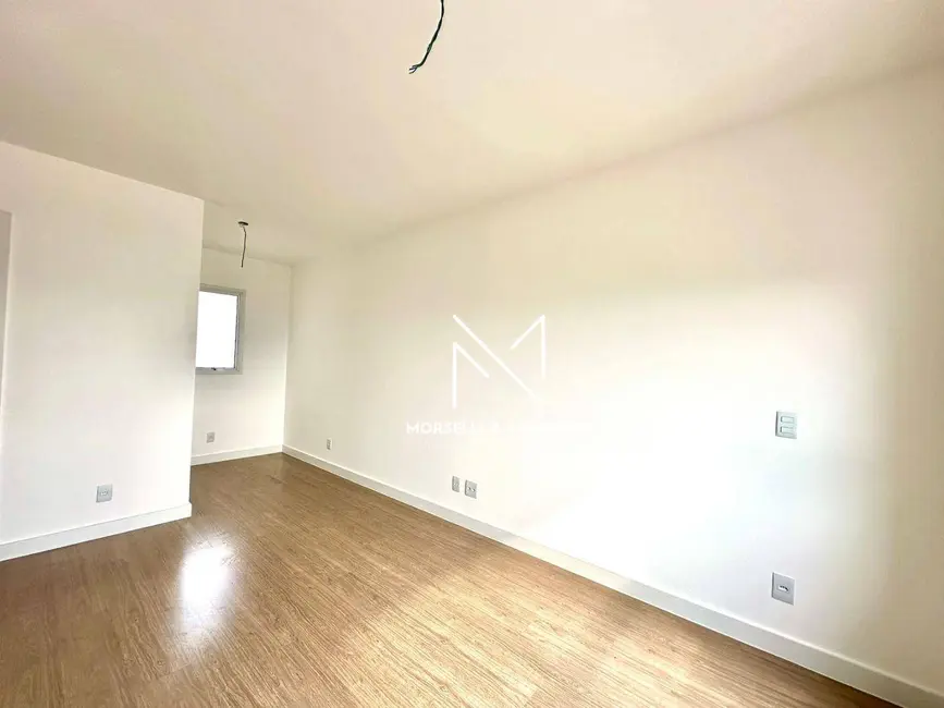 Apartamento com 3 quartos à venda, 160m2 em Londrina - PR - imagem 3 Foto 3 de Apartamento com 3 quartos à venda, 160m2 em Londrina - PR