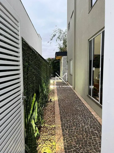 Sobrado com 3 quartos à venda, 505m2 em Londrina - PR - imagem 7 Foto 7 de Sobrado com 3 quartos à venda, 505m2 em Londrina - PR