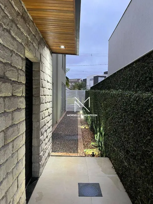 Sobrado com 3 quartos à venda, 505m2 em Londrina - PR - imagem 4 Foto 4 de Sobrado com 3 quartos à venda, 505m2 em Londrina - PR
