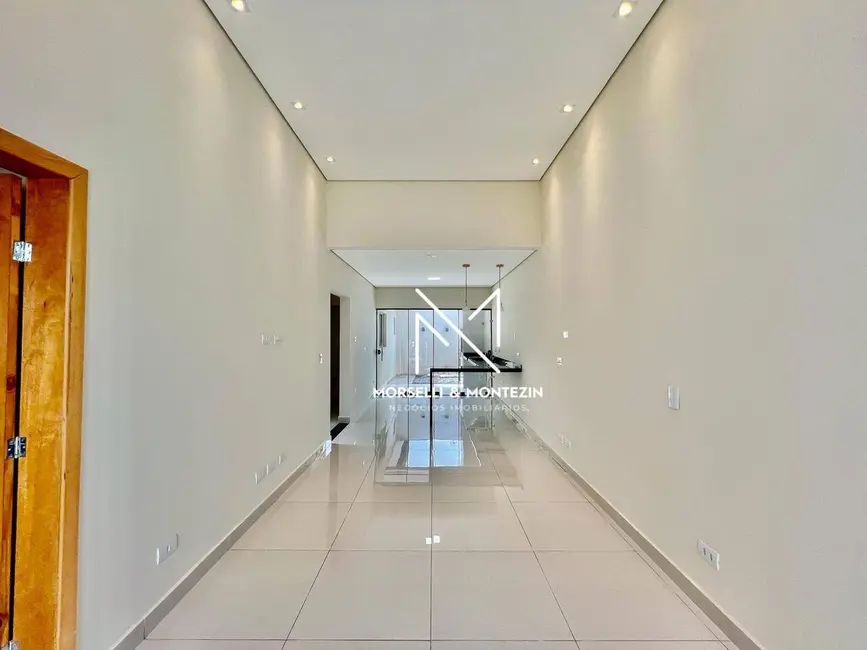 Casa com 3 quartos à venda, 125m2 em Jardim Continental, Londrina - PR - imagem 5 Foto 5 de Casa com 3 quartos à venda, 125m2 em Jardim Continental, Londrina - PR