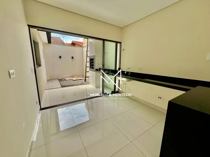 Casa com 3 quartos à venda, 125m2 em Jardim Continental, Londrina - PR - imagem 4 Foto 4 de Casa com 3 quartos à venda, 125m2 em Jardim Continental, Londrina - PR
