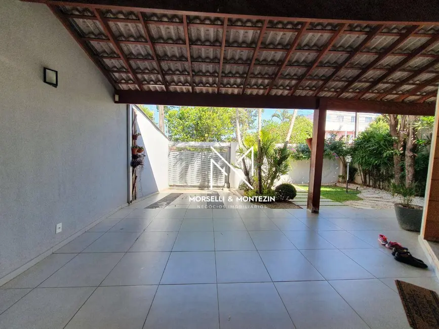 Casa com 3 quartos à venda, 250m2 em Jardim Tarumã, Londrina - PR - imagem 2 Foto 2 de Casa com 3 quartos à venda, 250m2 em Jardim Tarumã, Londrina - PR