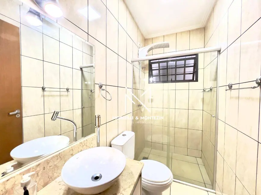 Casa com 3 quartos à venda, 150m2 em Bandeirantes, Londrina - PR - imagem 6 Foto 6 de Casa com 3 quartos à venda, 150m2 em Bandeirantes, Londrina - PR