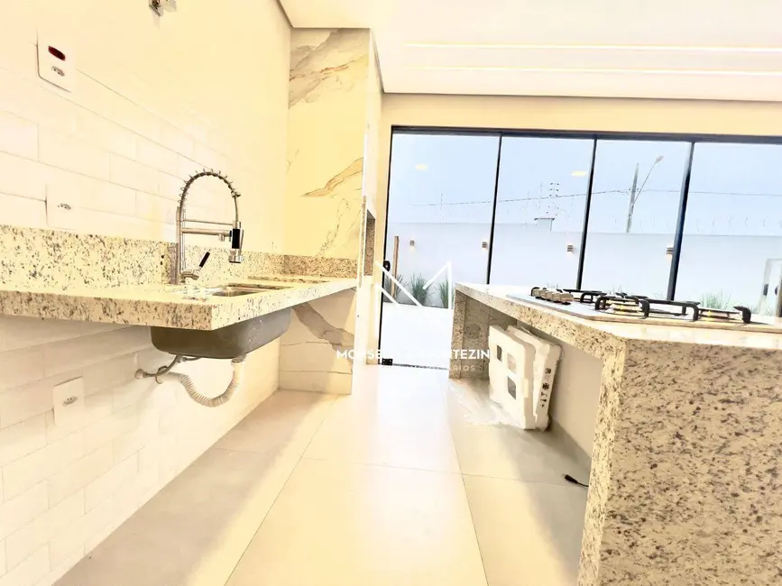 Casa de Condomínio com 3 quartos à venda, 270m2 em Cambe - PR - imagem 5 Foto 5 de Casa de Condomínio com 3 quartos à venda, 270m2 em Cambe - PR