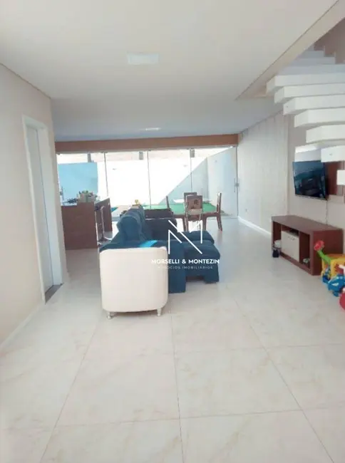 Casa de Condomínio com 3 quartos à venda, 250m2 em Ideal, Londrina - PR - imagem 5 Foto 5 de Casa de Condomínio com 3 quartos à venda, 250m2 em Ideal, Londrina - PR