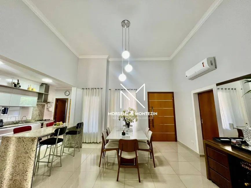 Casa de Condomínio com 3 quartos à venda, 200m2 em Parque Jamaica, Londrina - PR - imagem 5 Foto 5 de Casa de Condomínio com 3 quartos à venda, 200m2 em Parque Jamaica, Londrina - PR