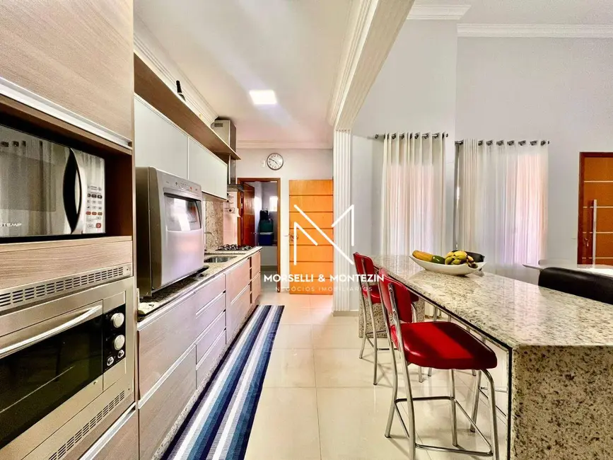 Casa de Condomínio com 3 quartos à venda, 200m2 em Parque Jamaica, Londrina - PR - imagem 6 Foto 6 de Casa de Condomínio com 3 quartos à venda, 200m2 em Parque Jamaica, Londrina - PR