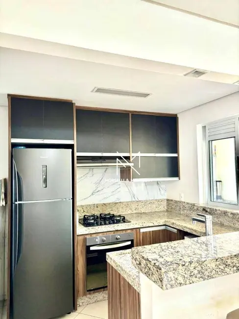 Foto 4 de Apartamento com 3 quartos à venda, 79m2 em Londrina - PR