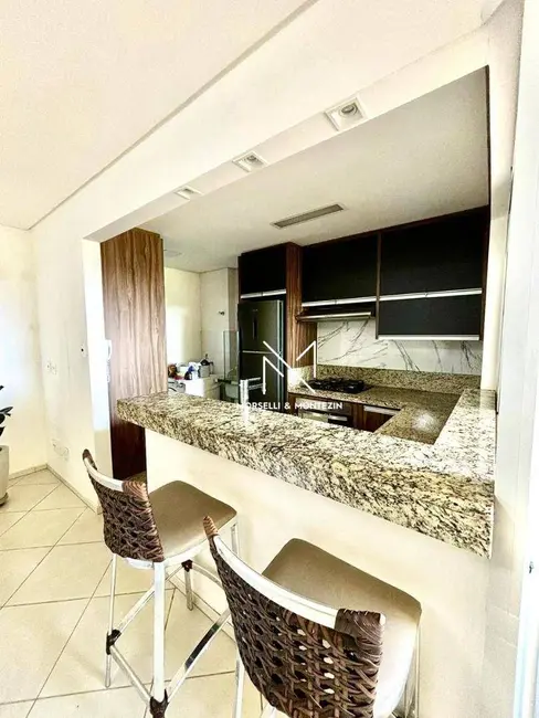 Foto 6 de Apartamento com 3 quartos à venda, 79m2 em Londrina - PR