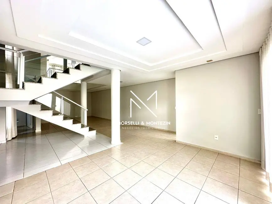 Foto 2 de Sobrado com 4 quartos à venda, 759m2 em Esperança, Londrina - PR