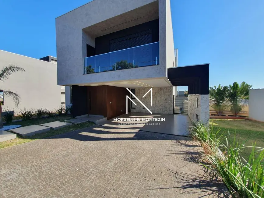 Foto 1 de Sobrado com 3 quartos à venda, 263m2 em Conjunto Habitacional Alexandre Urbanas, Londrina - PR