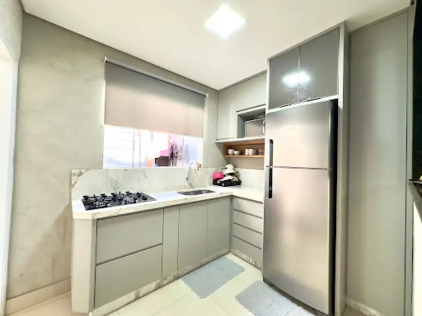 Casa de Condomínio com 3 quartos à venda, 173m2 em Sabará III, Londrina - PR - imagem 6 Foto 6 de Casa de Condomínio com 3 quartos à venda, 173m2 em Sabará III, Londrina - PR