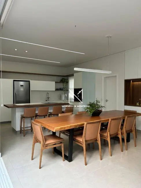 Foto 6 de Sobrado com 3 quartos à venda, 287m2 em Londrina - PR