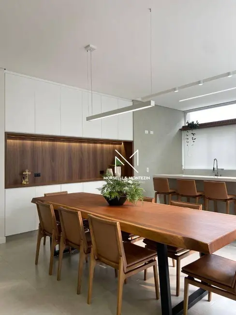 Foto 5 de Sobrado com 3 quartos à venda, 287m2 em Londrina - PR