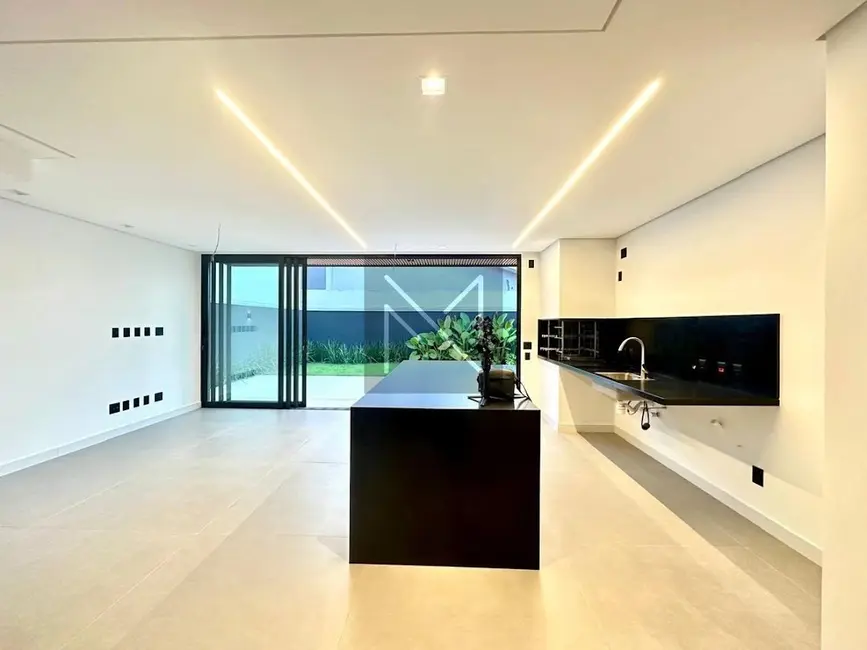 Casa de Condomínio com 5 quartos à venda, 360m2 em Esperança, Londrina - PR - imagem 5 Foto 5 de Casa de Condomínio com 5 quartos à venda, 360m2 em Esperança, Londrina - PR