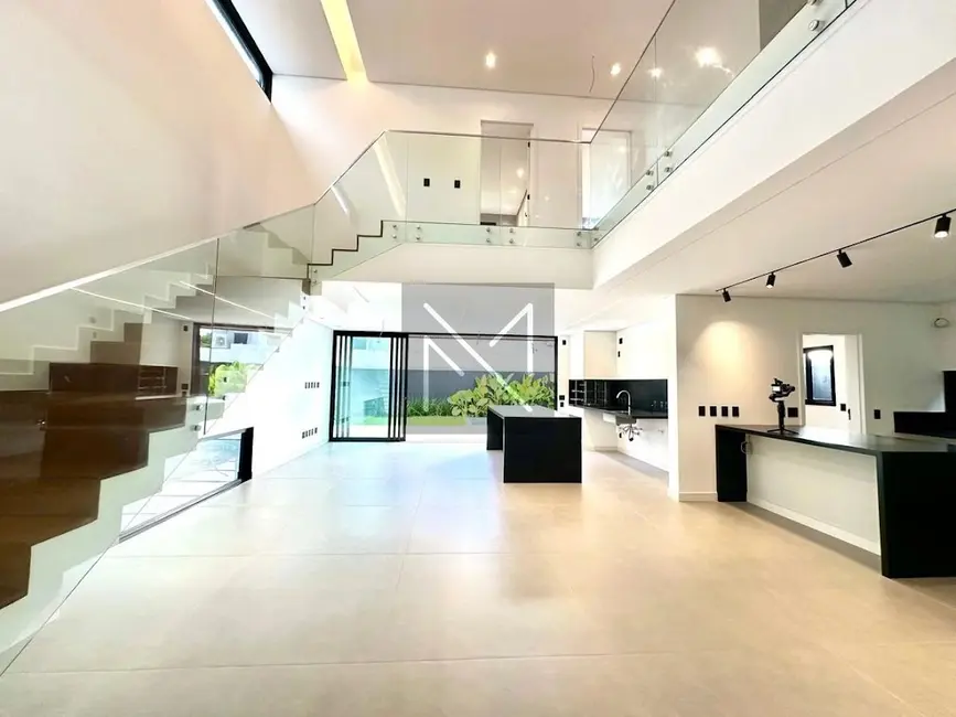 Casa de Condomínio com 5 quartos à venda, 360m2 em Esperança, Londrina - PR - imagem 2 Foto 2 de Casa de Condomínio com 5 quartos à venda, 360m2 em Esperança, Londrina - PR