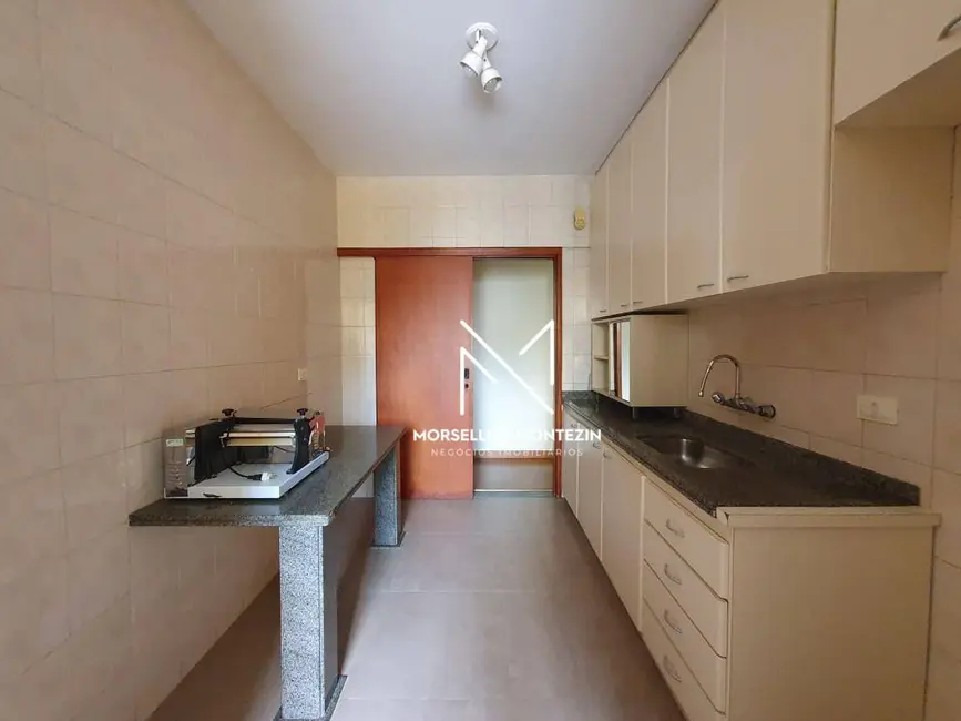 Apartamento com 3 quartos à venda, 110m2 em Centro, Londrina - PR - imagem 9 Foto 9 de Apartamento com 3 quartos à venda, 110m2 em Centro, Londrina - PR