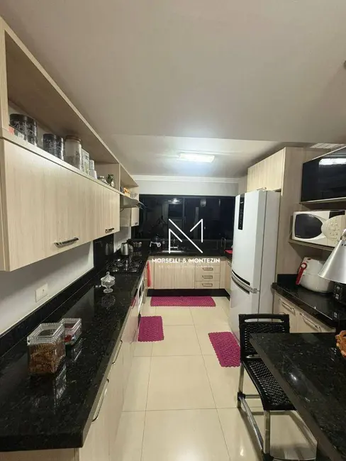 Casa de Condomínio com 3 quartos à venda, 250m2 em Aragarça, Londrina - PR - imagem 9 Foto 9 de Casa de Condomínio com 3 quartos à venda, 250m2 em Aragarça, Londrina - PR