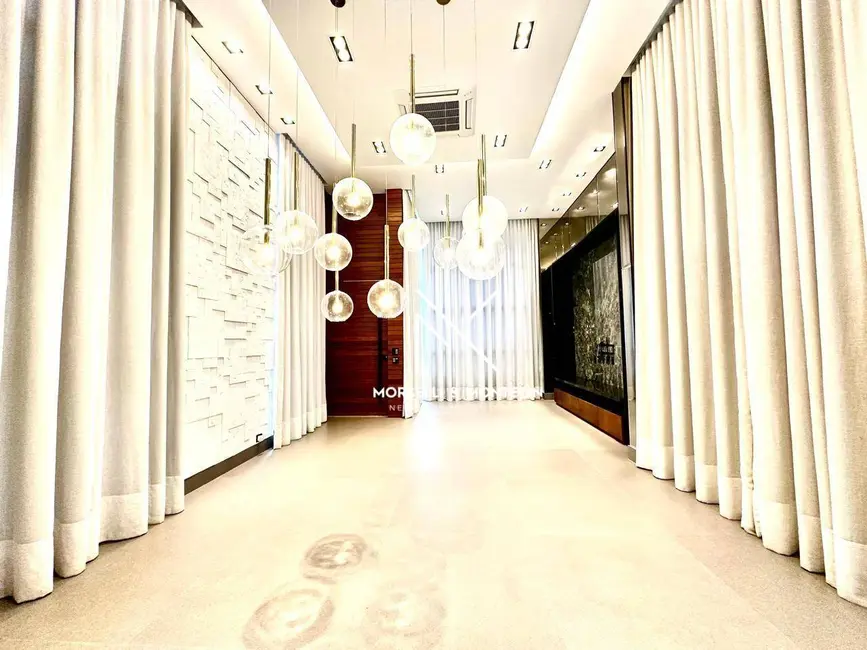 Casa com 4 quartos à venda, 500m2 em Londrina - PR - imagem 3 Foto 3 de Casa com 4 quartos à venda, 500m2 em Londrina - PR
