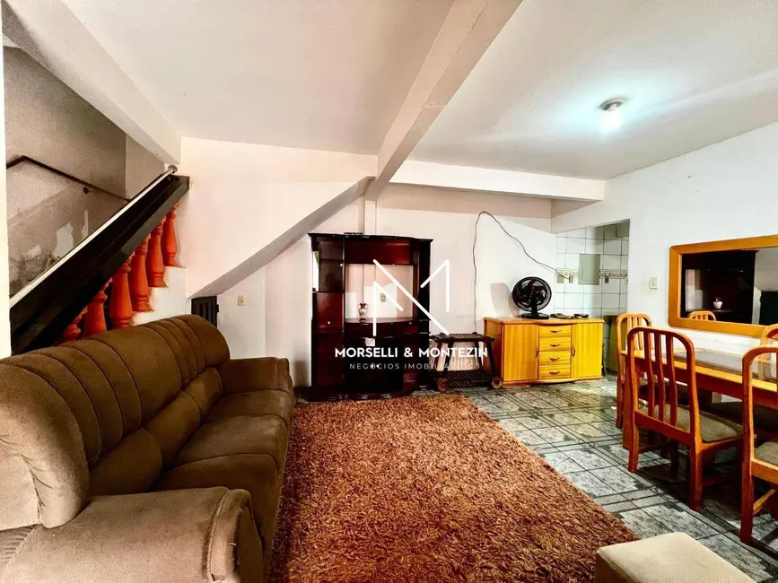 Casa com 3 quartos à venda, 295m2 em Santa Rita 1, Londrina - PR - imagem 6 Foto 6 de Casa com 3 quartos à venda, 295m2 em Santa Rita 1, Londrina - PR