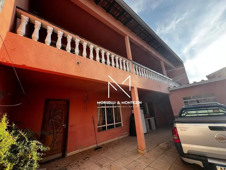 Casa com 3 quartos à venda, 295m2 em Santa Rita 1, Londrina - PR - imagem 1 Foto 1 de Casa com 3 quartos à venda, 295m2 em Santa Rita 1, Londrina - PR