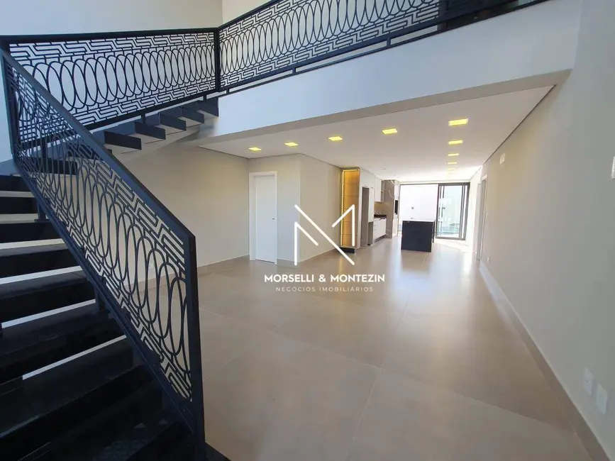 Sobrado com 4 quartos à venda, 257m2 em Conjunto Habitacional Alexandre Urbanas, Londrina - PR - imagem 3 Foto 3 de Sobrado com 4 quartos à venda, 257m2 em Conjunto Habitacional Alexandre Urbanas, Londrina - PR