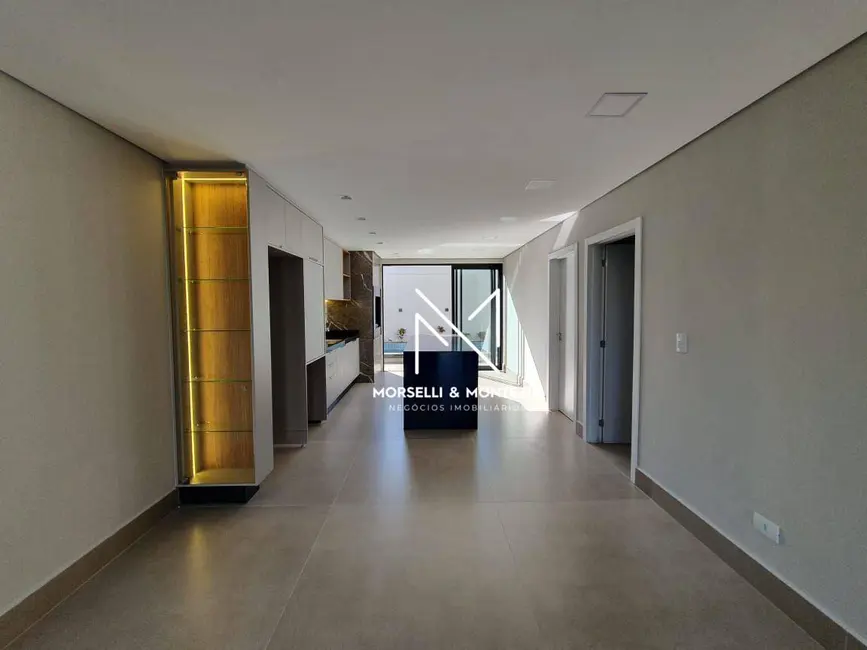 Sobrado com 4 quartos à venda, 257m2 em Conjunto Habitacional Alexandre Urbanas, Londrina - PR - imagem 5 Foto 5 de Sobrado com 4 quartos à venda, 257m2 em Conjunto Habitacional Alexandre Urbanas, Londrina - PR
