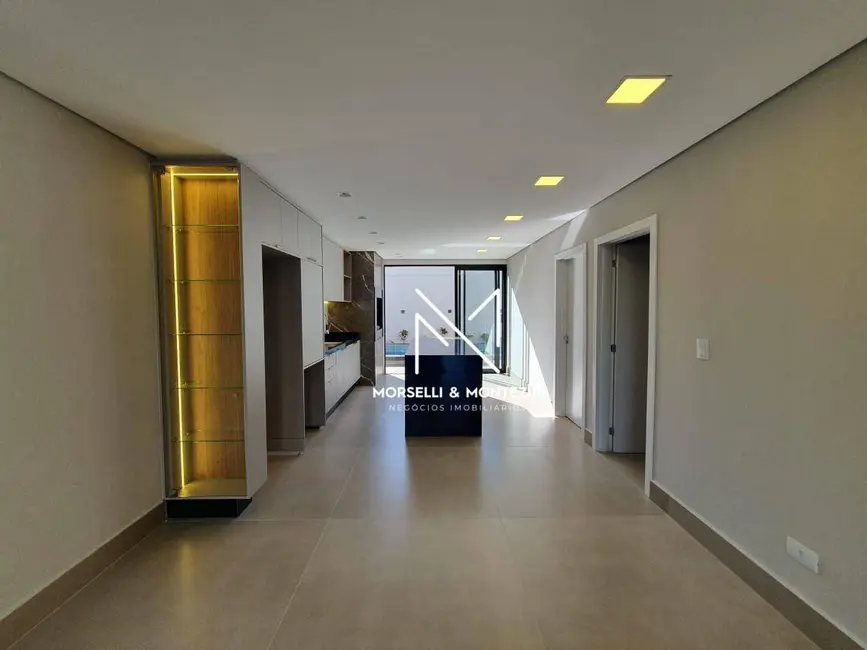 Sobrado com 4 quartos à venda, 257m2 em Conjunto Habitacional Alexandre Urbanas, Londrina - PR - imagem 6 Foto 6 de Sobrado com 4 quartos à venda, 257m2 em Conjunto Habitacional Alexandre Urbanas, Londrina - PR