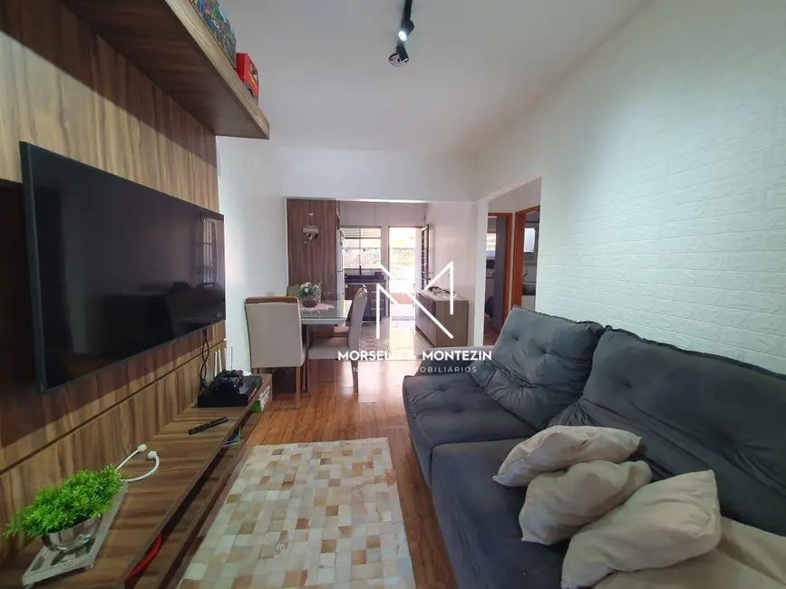 Casa com 3 quartos à venda, 180m2 em Colúmbia, Londrina - PR - imagem 1 Foto 1 de Casa com 3 quartos à venda, 180m2 em Colúmbia, Londrina - PR