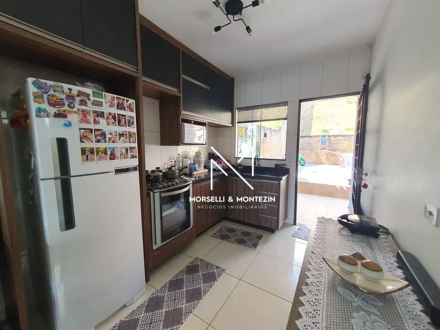 Casa com 3 quartos à venda, 180m2 em Colúmbia, Londrina - PR - imagem 4 Foto 4 de Casa com 3 quartos à venda, 180m2 em Colúmbia, Londrina - PR