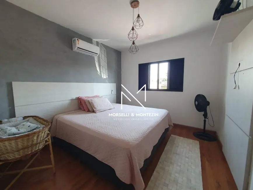 Casa com 3 quartos à venda, 180m2 em Colúmbia, Londrina - PR - imagem 8 Foto 8 de Casa com 3 quartos à venda, 180m2 em Colúmbia, Londrina - PR