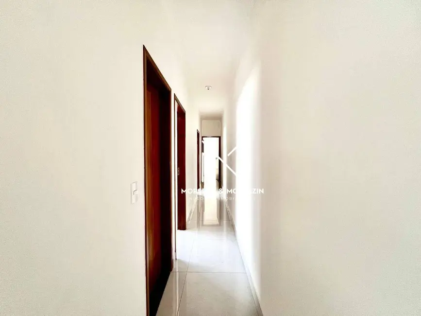 Casa com 3 quartos à venda, 125m2 em Jardim São Paulo II, Londrina - PR - imagem 8 Foto 8 de Casa com 3 quartos à venda, 125m2 em Jardim São Paulo II, Londrina - PR