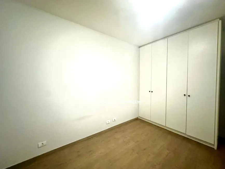 Apartamento com 3 quartos à venda, 146m2 em Centro, Londrina - PR - imagem 5 Foto 5 de Apartamento com 3 quartos à venda, 146m2 em Centro, Londrina - PR