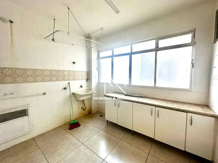 Apartamento com 3 quartos à venda, 146m2 em Centro, Londrina - PR - imagem 9 Foto 9 de Apartamento com 3 quartos à venda, 146m2 em Centro, Londrina - PR