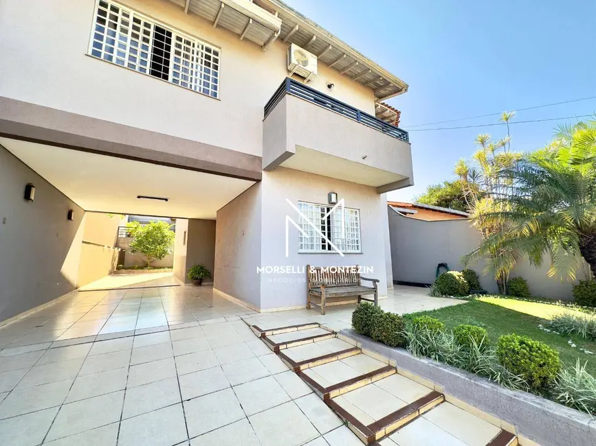 Sobrado com 4 quartos à venda, 420m2 em Califórnia, Londrina - PR - imagem 1 Foto 1 de Sobrado com 4 quartos à venda, 420m2 em Califórnia, Londrina - PR
