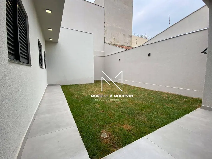 Casa com 3 quartos à venda, 250m2 em Londrina - PR - imagem 2 Foto 2 de Casa com 3 quartos à venda, 250m2 em Londrina - PR