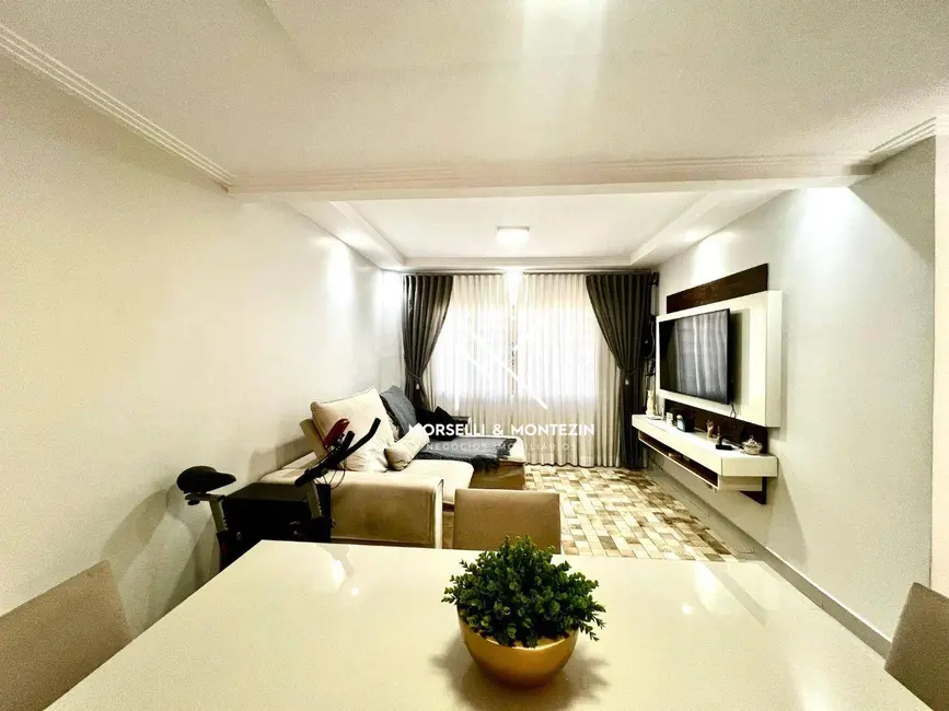 Sobrado com 3 quartos à venda, 125m2 em Portal de Versalhes 1, Londrina - PR - imagem 3 Foto 3 de Sobrado com 3 quartos à venda, 125m2 em Portal de Versalhes 1, Londrina - PR