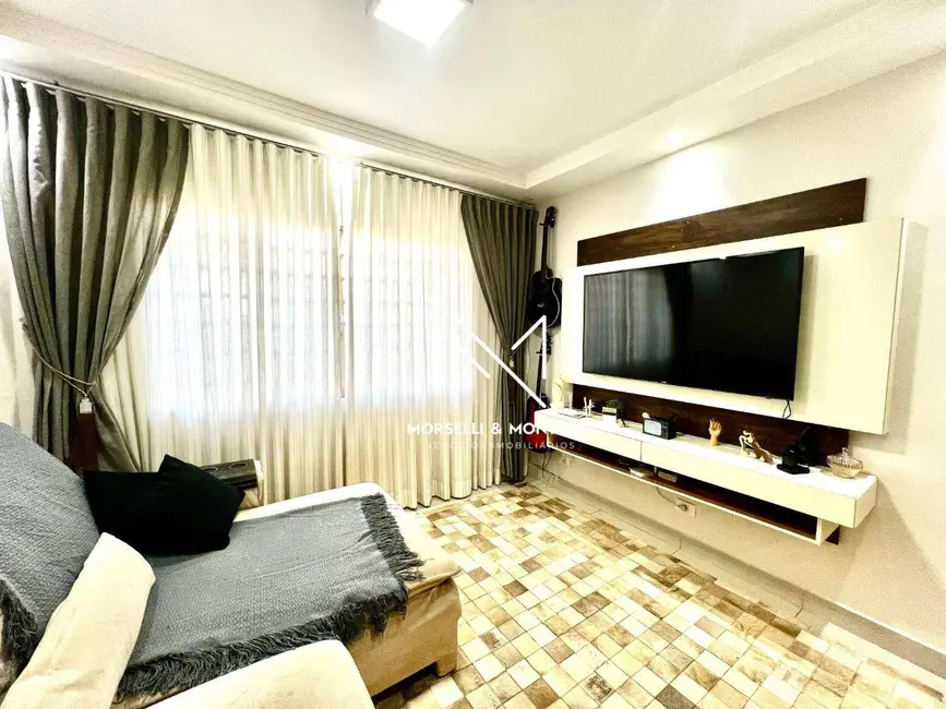 Sobrado com 3 quartos à venda, 125m2 em Portal de Versalhes 1, Londrina - PR - imagem 7 Foto 7 de Sobrado com 3 quartos à venda, 125m2 em Portal de Versalhes 1, Londrina - PR