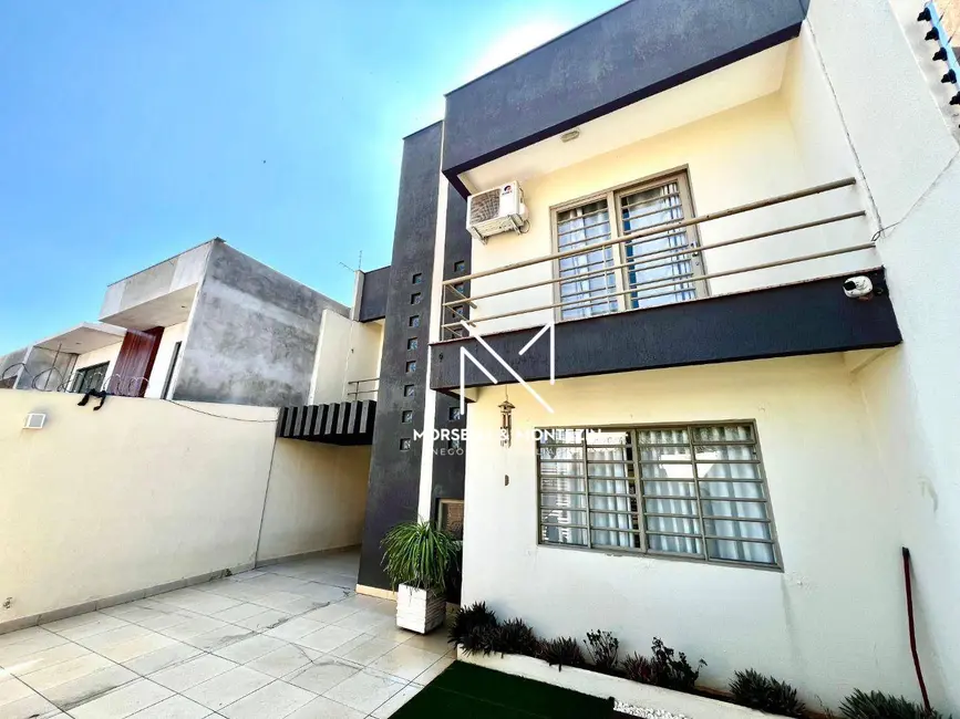 Sobrado com 3 quartos à venda, 125m2 em Portal de Versalhes 1, Londrina - PR - imagem 2 Foto 2 de Sobrado com 3 quartos à venda, 125m2 em Portal de Versalhes 1, Londrina - PR