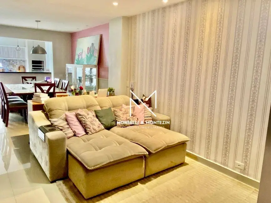 Sobrado com 3 quartos à venda, 125m2 em Bandeirantes, Londrina - PR - imagem 4 Foto 4 de Sobrado com 3 quartos à venda, 125m2 em Bandeirantes, Londrina - PR