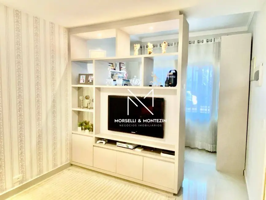 Sobrado com 3 quartos à venda, 125m2 em Bandeirantes, Londrina - PR - imagem 3 Foto 3 de Sobrado com 3 quartos à venda, 125m2 em Bandeirantes, Londrina - PR